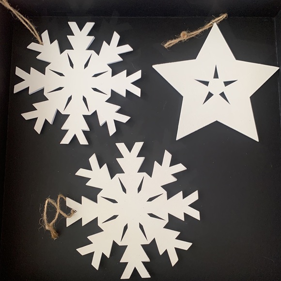 Wooden Christmas tree ornaments - Picture 2 of 4